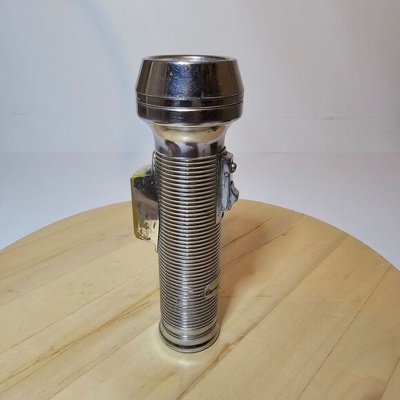 Vintage Ray-o-Vac Sportsman Magnet Light Flashlight Metal 7.5 In Tested Working - Picture 3 of 11